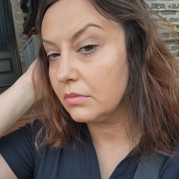 Meet your Posher, Azra - Picture 2 of 8